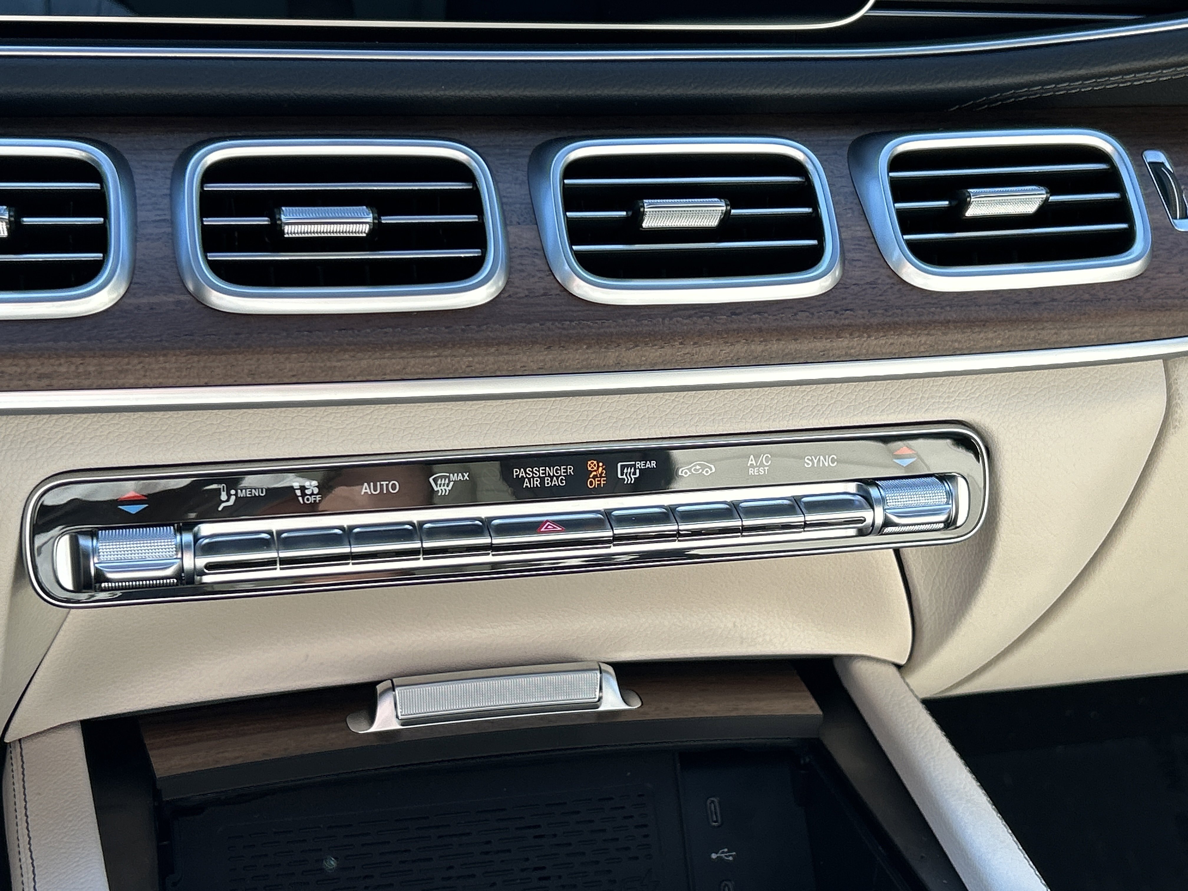 New 2026 Polar White Mercedes-Benz GLE 450 4MATIC® Coupe image 29