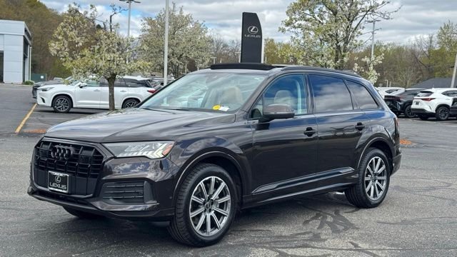 2023 Audi Q7 45 Premium Plus quattro Tiptronic's photo