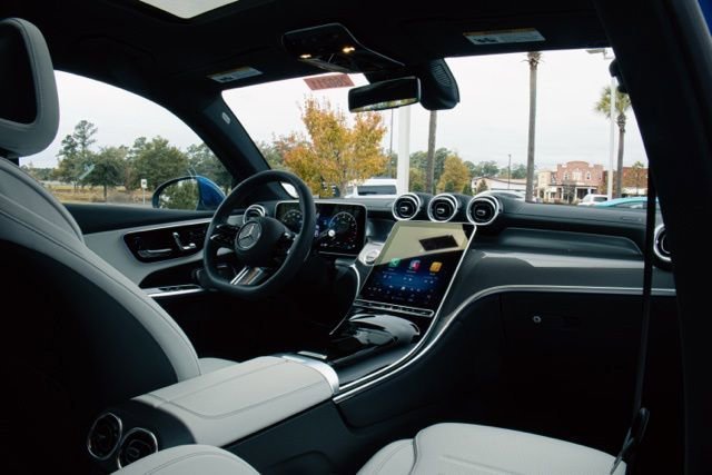 New 2026 Starling Blue Metallic Mercedes-Benz GLC 300 image 34