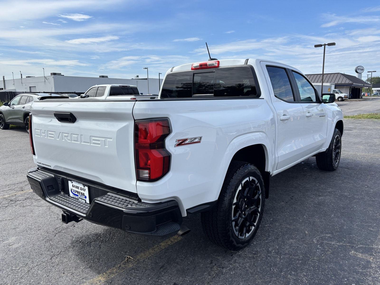Used 2026 Summit White Chevrolet Z71 image 19