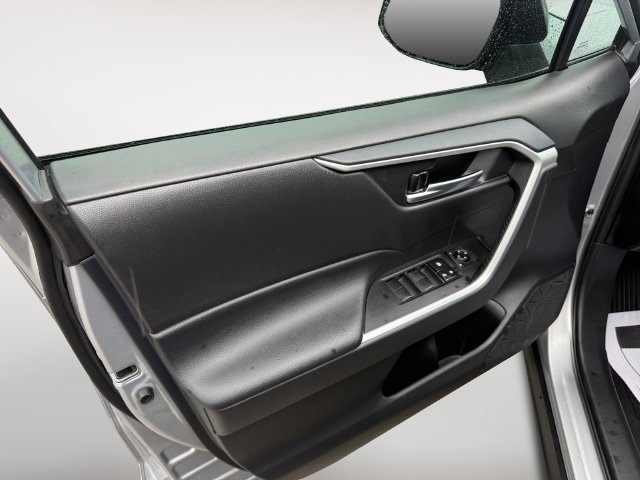 Used 2021 Silver Sky Metallic Toyota XLE image 10