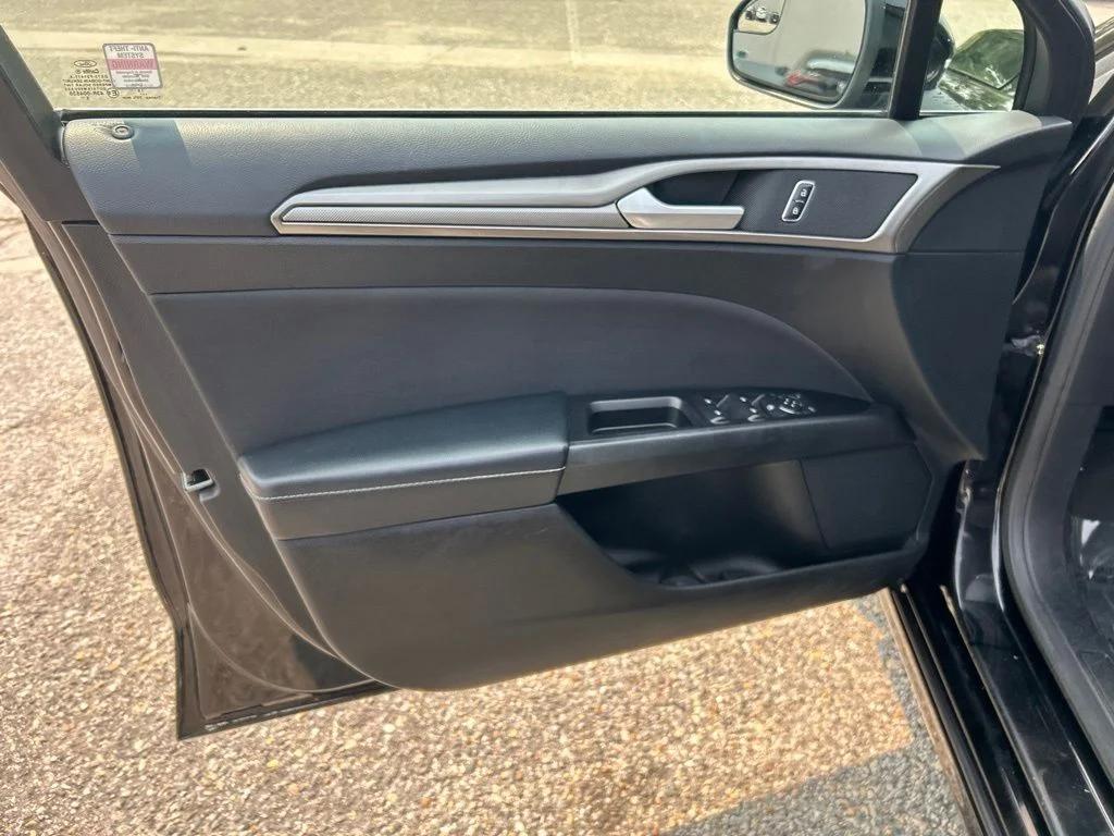Used 2017 Black Ford SE image 16