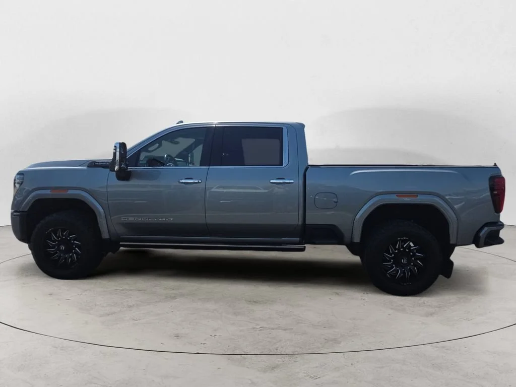 Used 2024 Sterling Metallic GMC Denali Ultimate image 8
