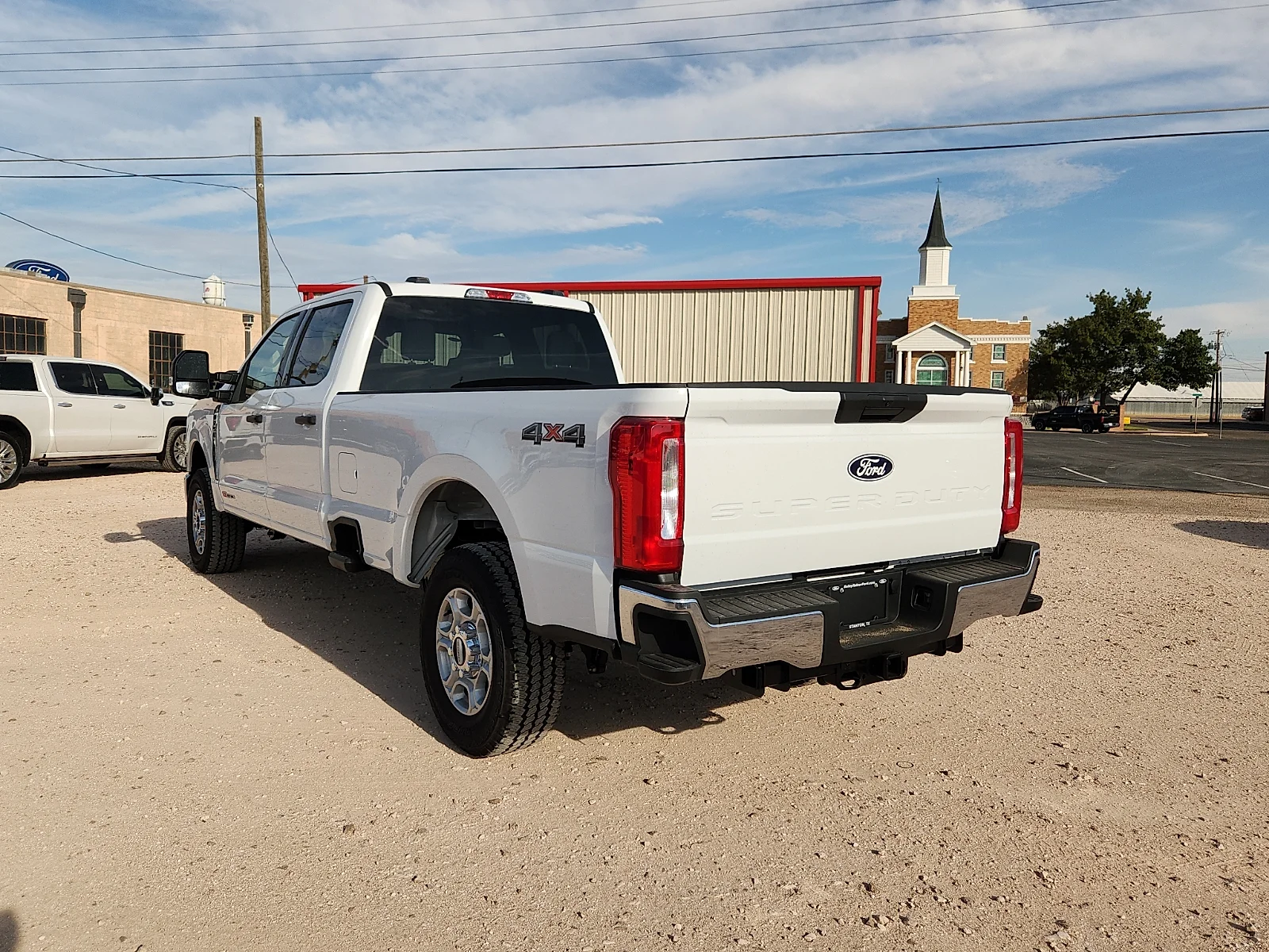 New 2027 Oxford White Ford XLT image 5
