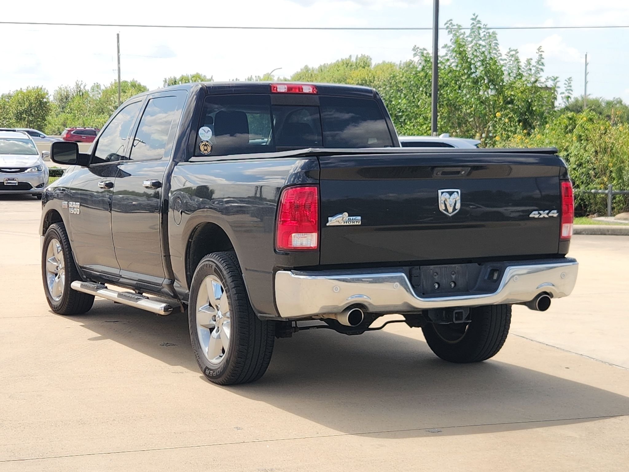 Used 2017 Brilliant Black Crystal Pearlcoat Ram Big Horn image 8