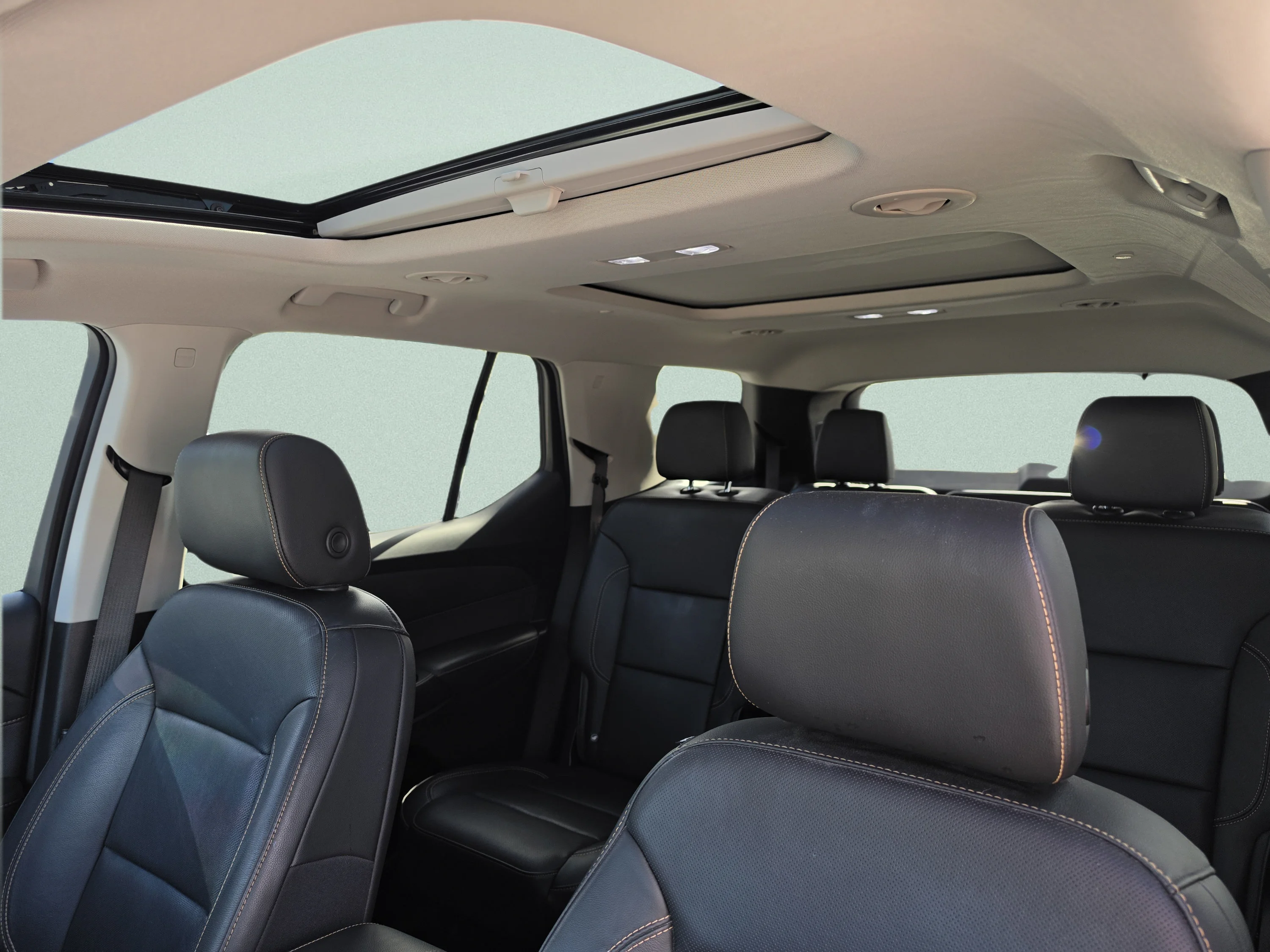 Used 2020 Silver Ice Metallic Chevrolet Premier image 27