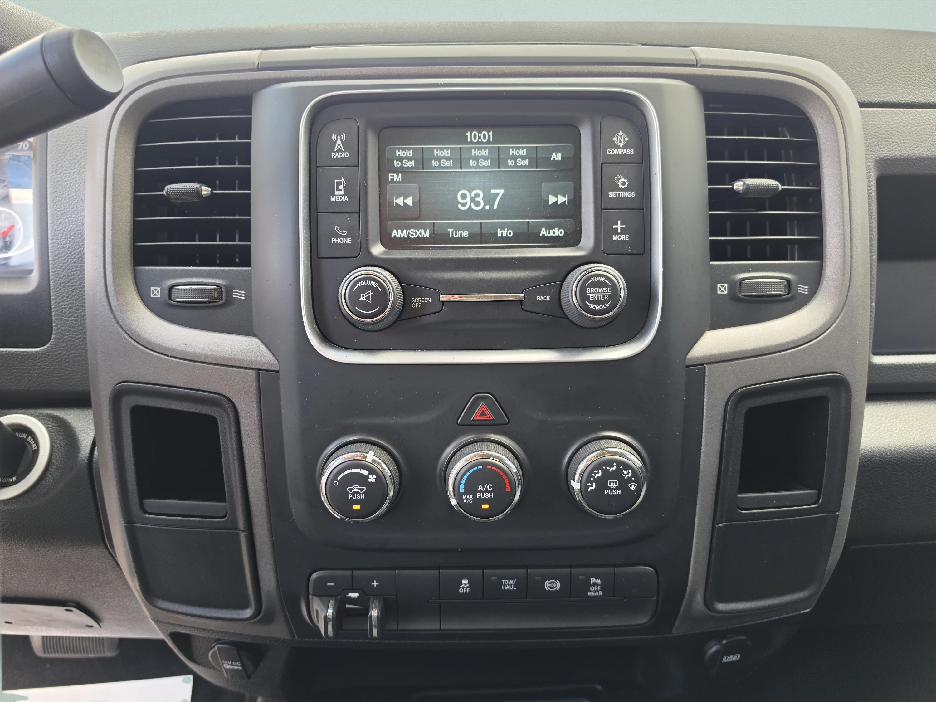Used 2016 Delmonico Red Pearlcoat Ram Tradesman image 26