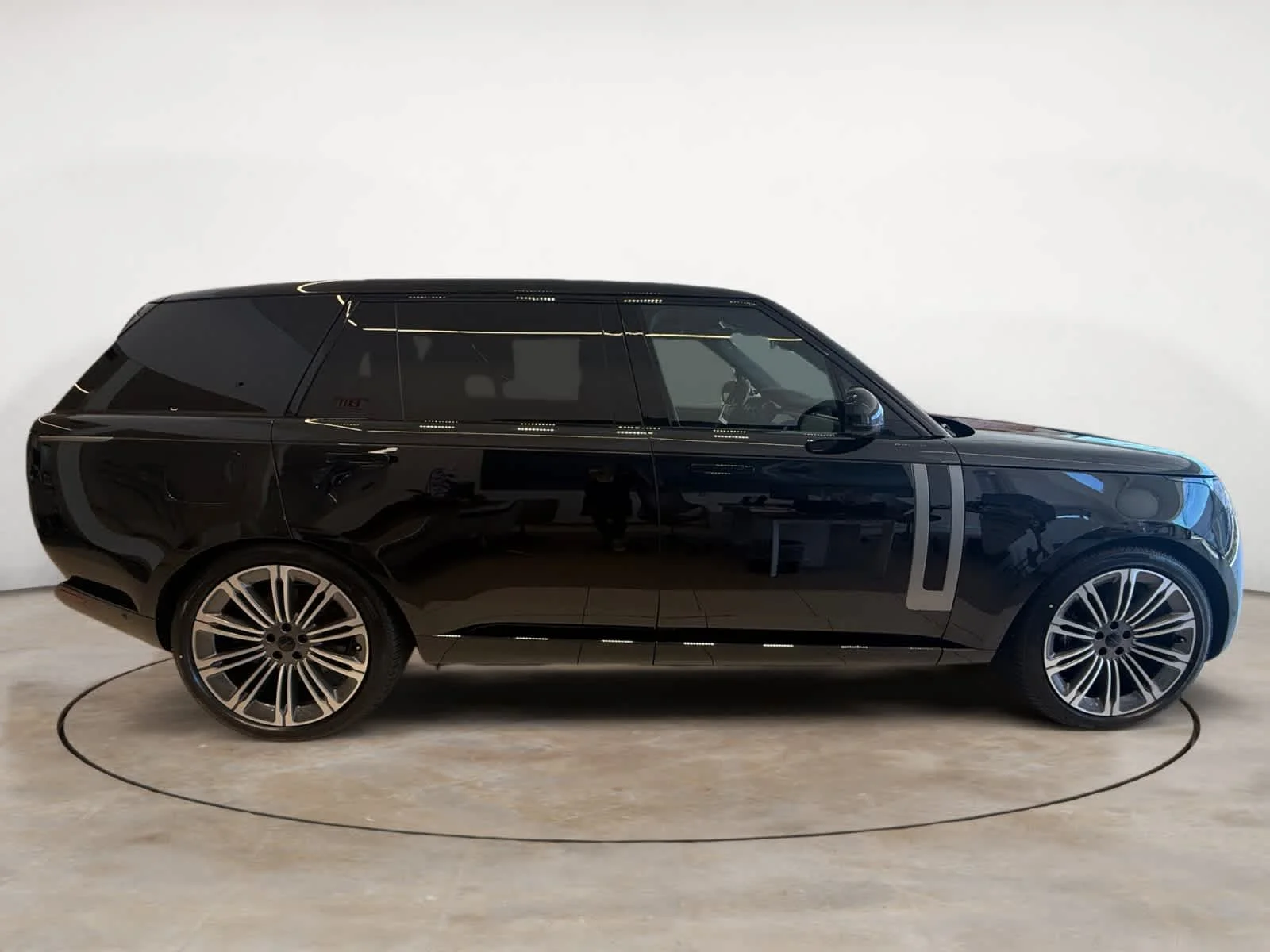 New 2026 Santorini Black Land Rover P530 LWB 7 Seat image 5