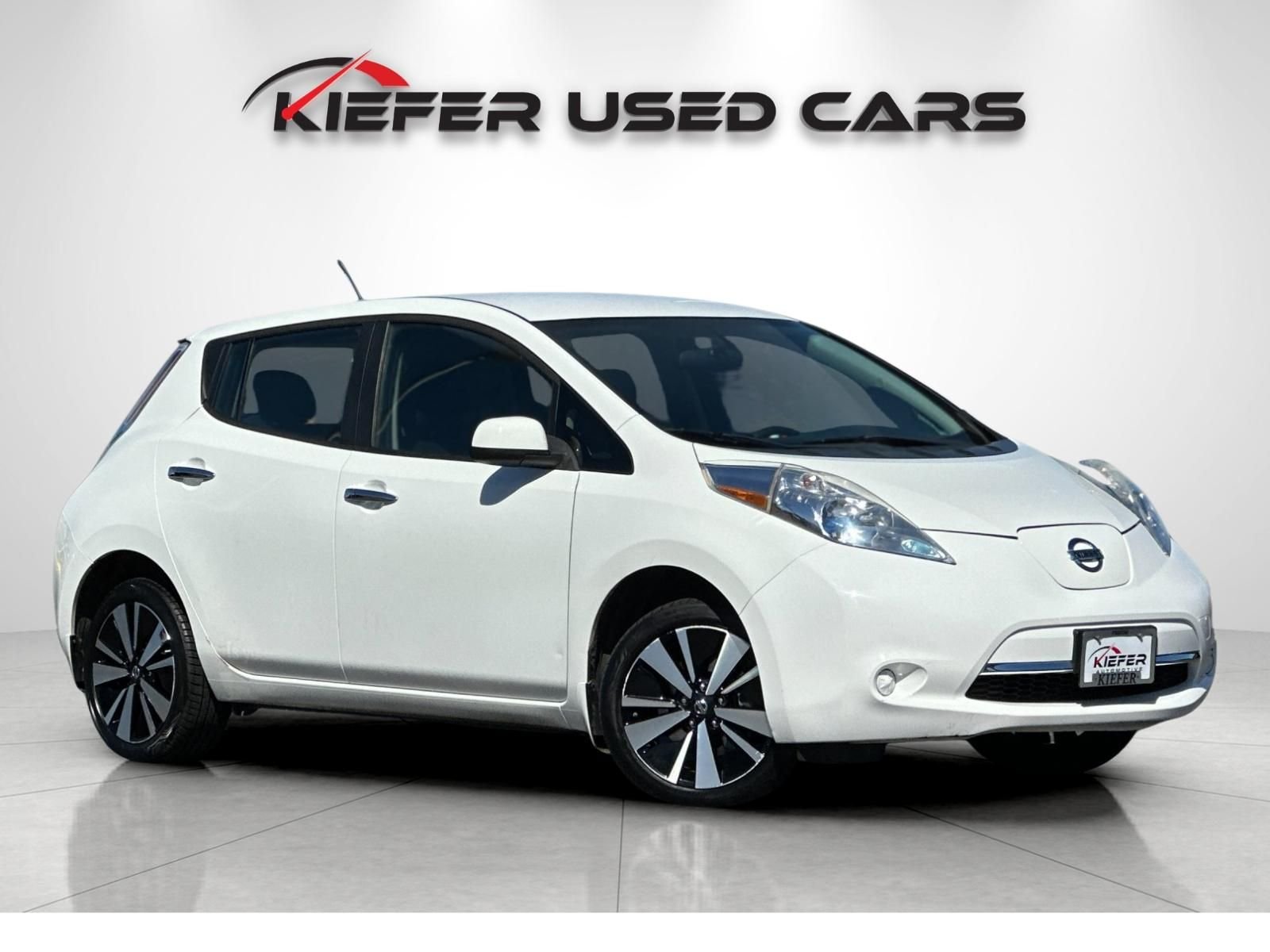 Used 2014 Nissan LEAF S with VIN 1N4AZ0CP4EC334465 for sale in Eugene, OR