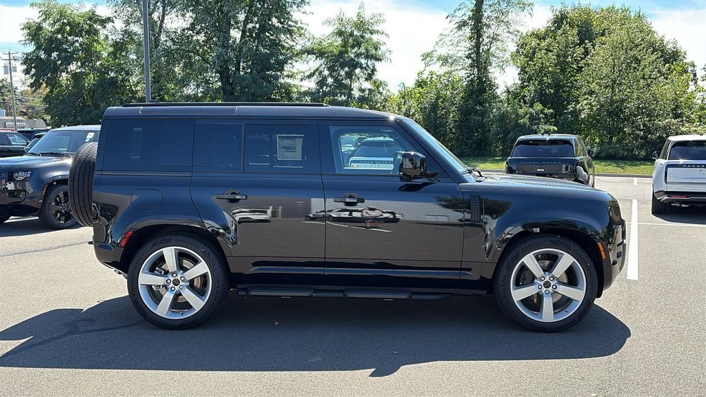 2026 Land Rover Defender X-Dynamic SE - Photo 9