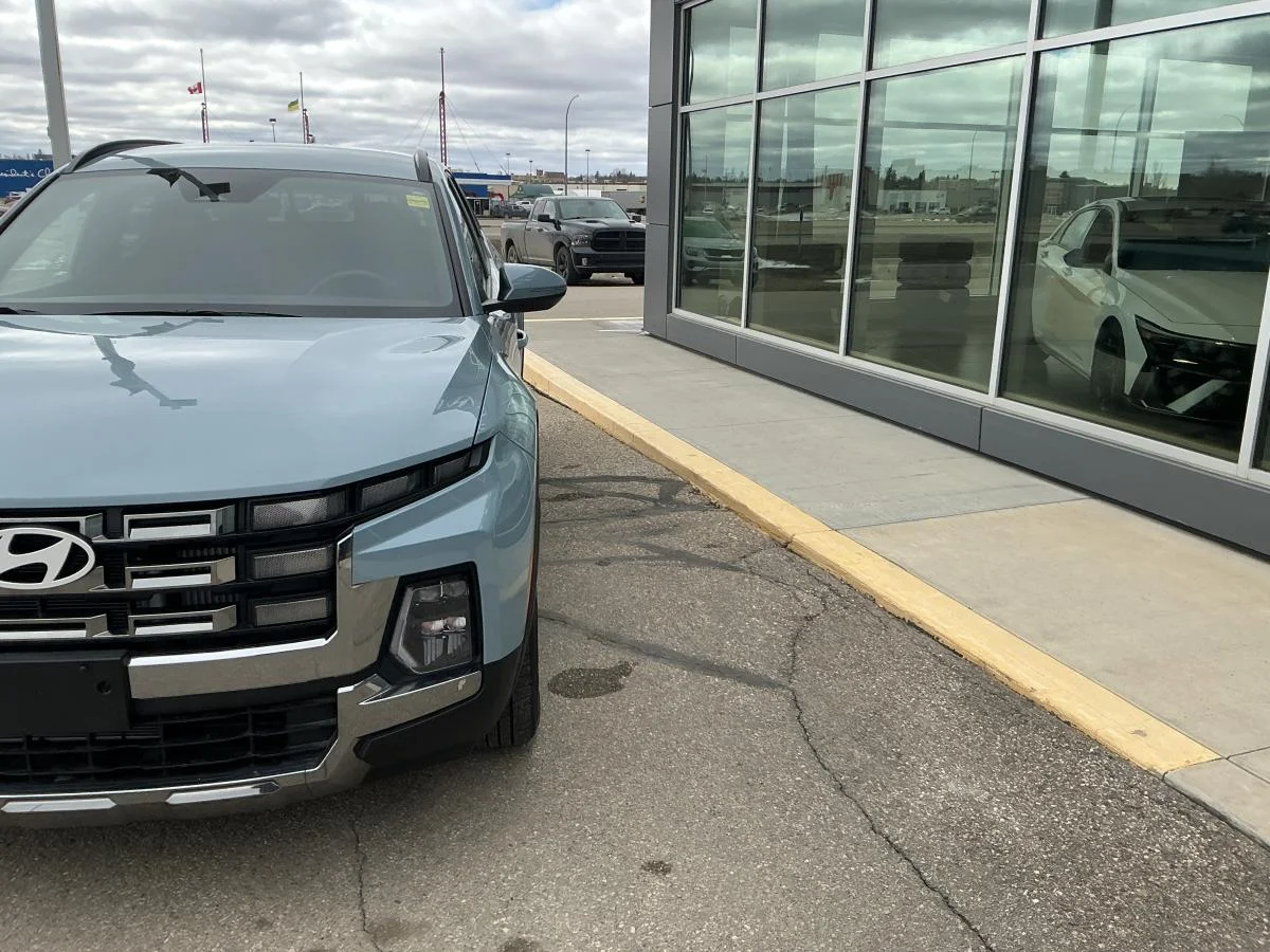 Used 2025 Blue Hyundai Preferred image 9