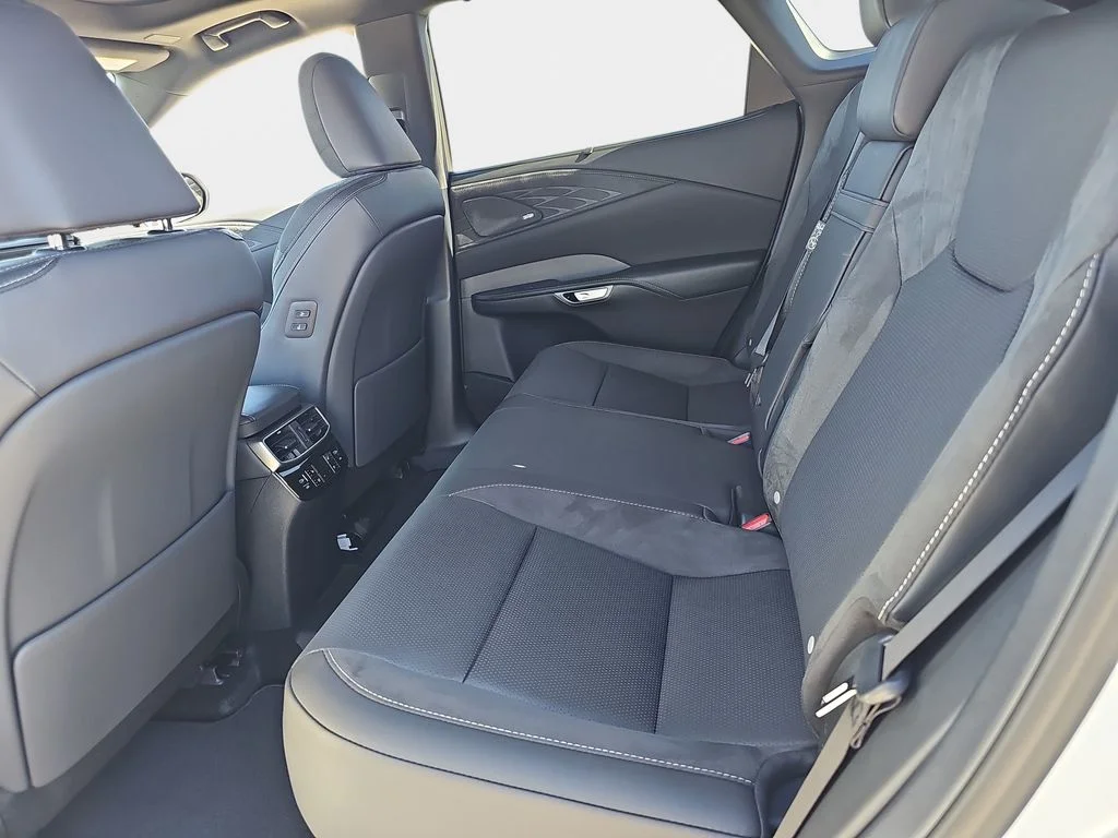 2026 Lexus RX 450h+ Luxury - Photo 14