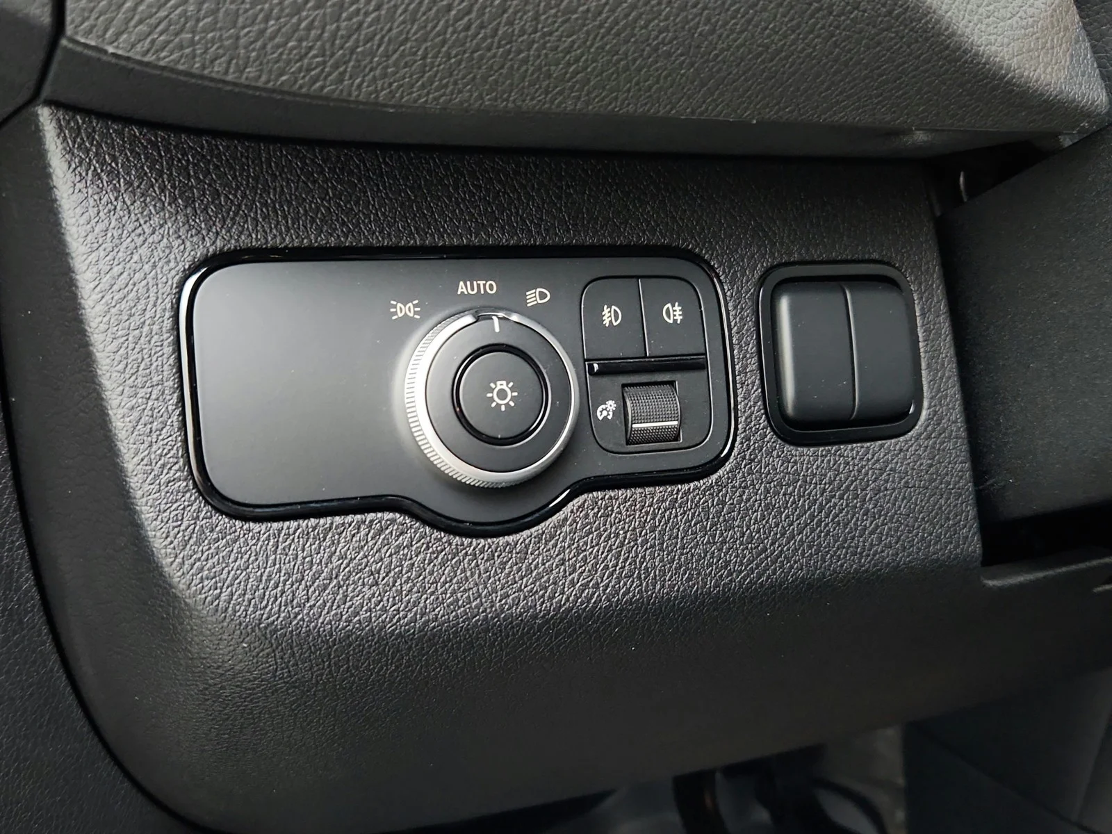 Used 2024 Obsidian Black Metallic Mercedes-Benz  image 19