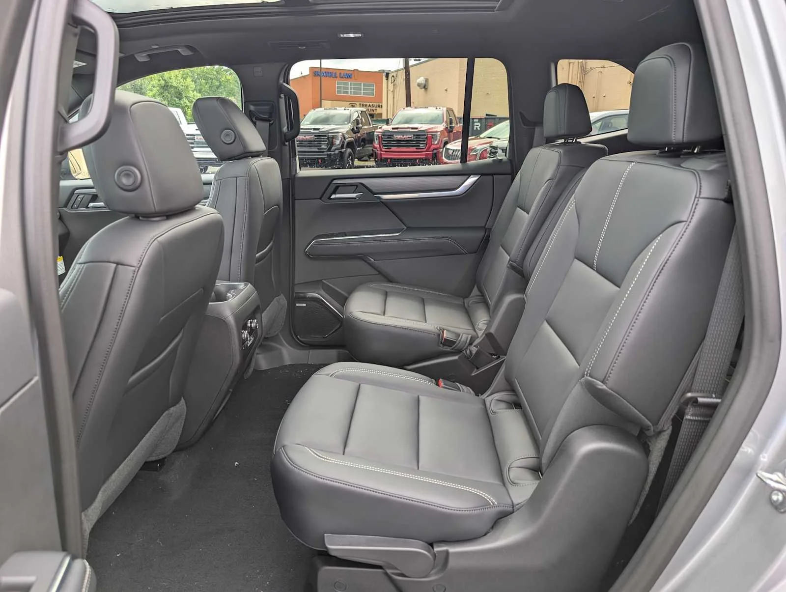 New 2027 Sterling Metallic GMC Elevation image 19