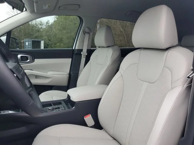 New 2026 Glacial White Pearl Kia S image 15