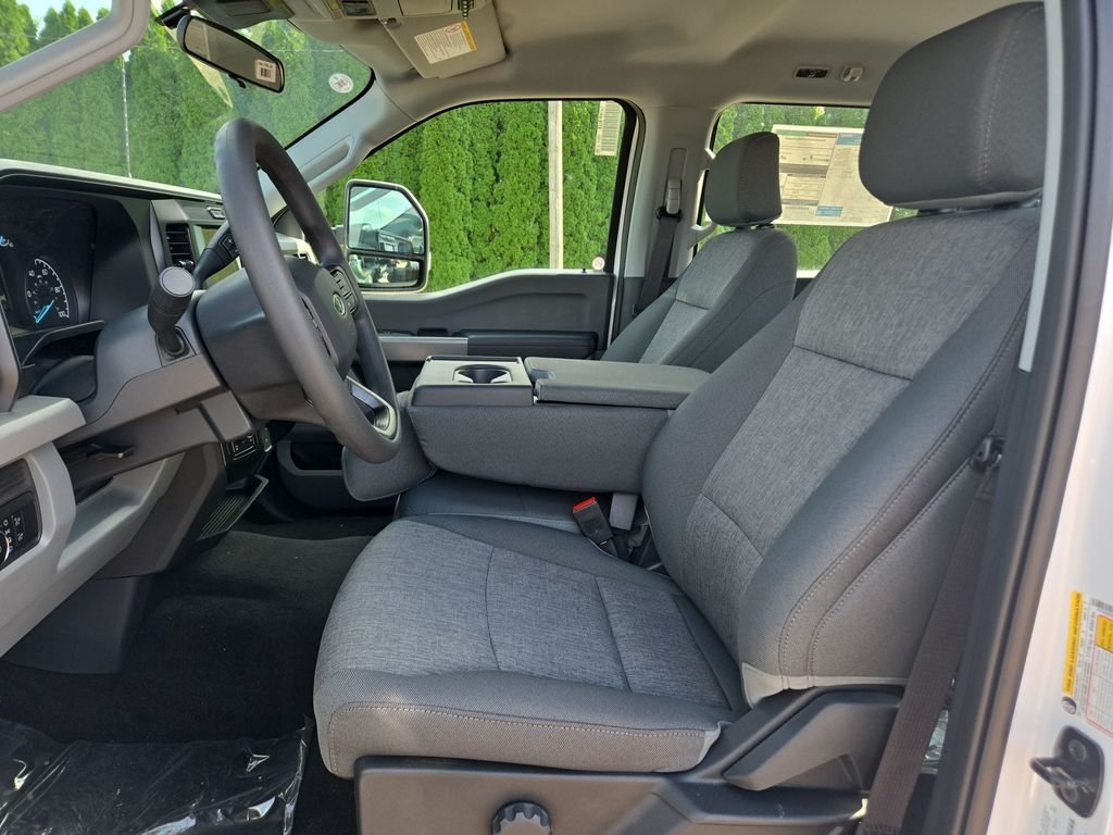 New 2026 Oxford White Ford F-250® XL image 10