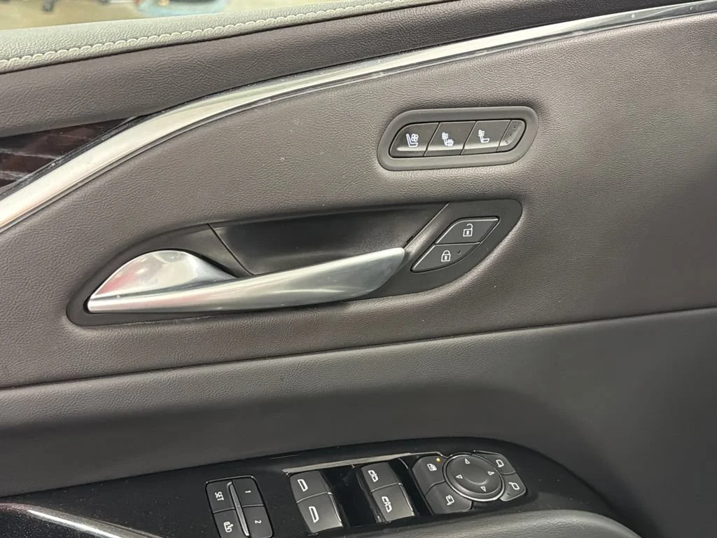 2023 Cadillac Escalade Sport - Photo 23