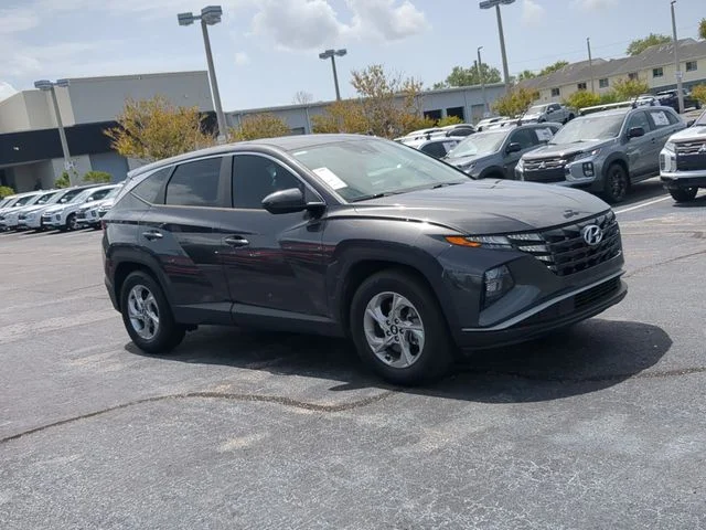 Certified Used 2022 Gray Hyundai SE image 4