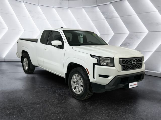 Used 2022 White Nissan SV image 1