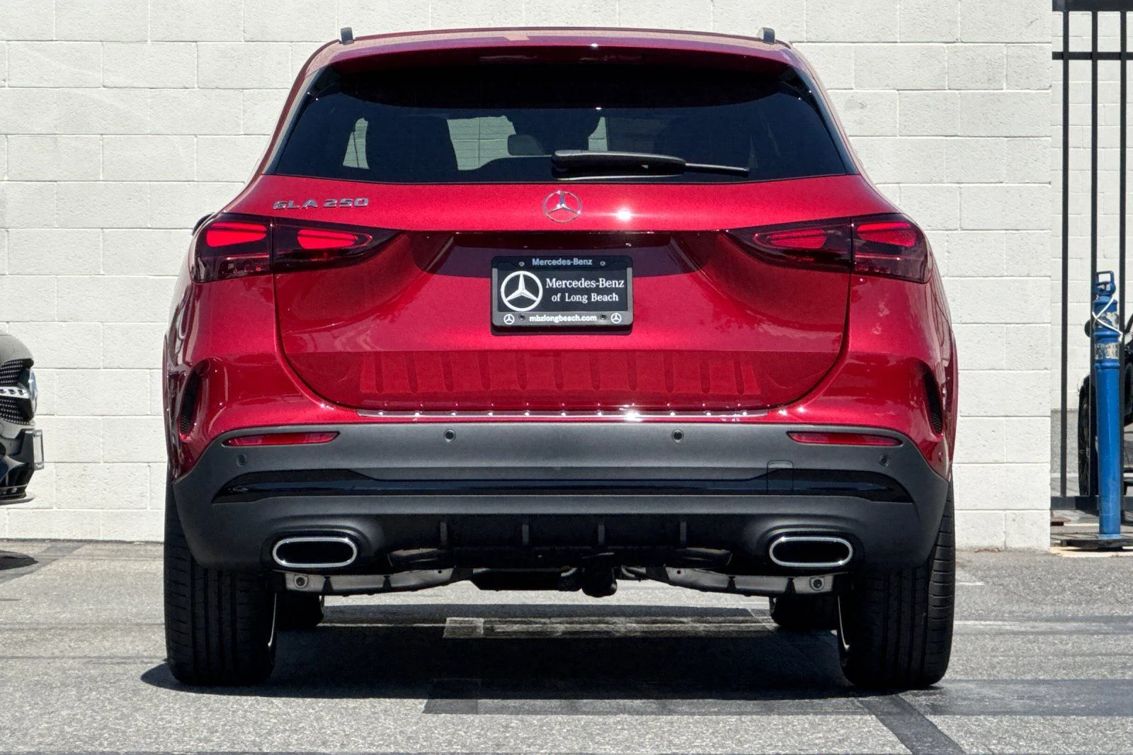 New 2026 MANUFAKTUR Patagonia Red Metallic Mercedes-Benz GLA 250 image 5