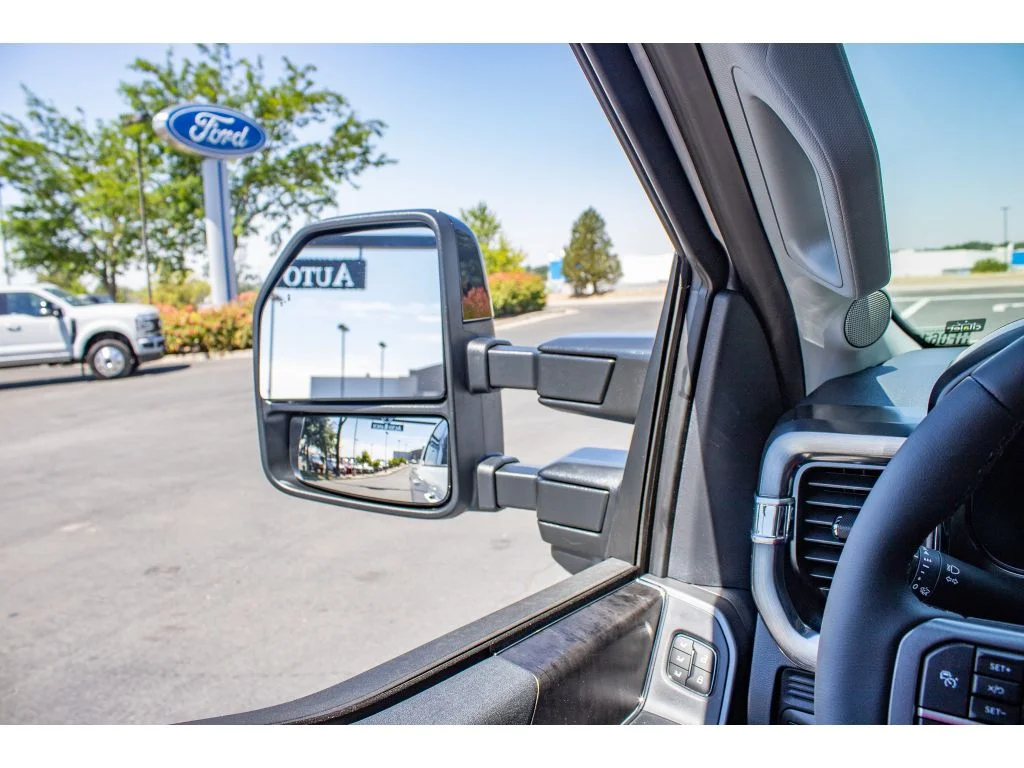New 2026 Oxford White Ford LARIAT image 38