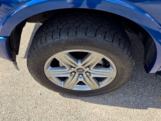 Used 2018 Blue Ford XLT image 10