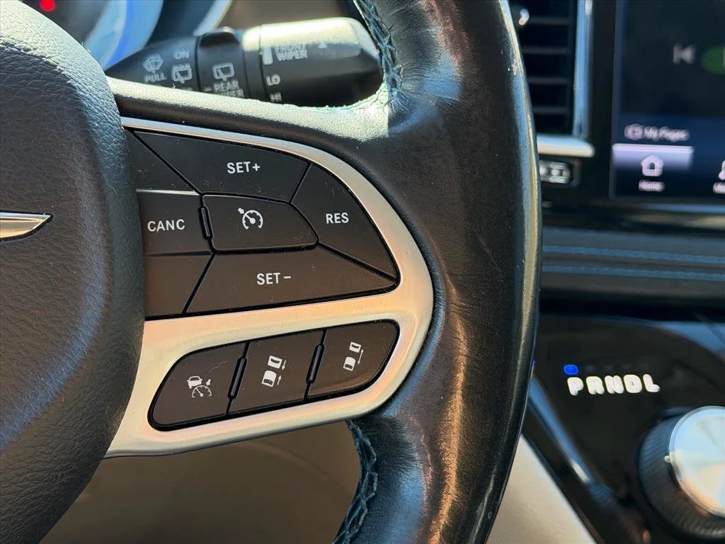 Used 2021 White Chrysler Touring L image 18