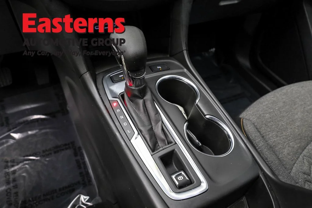 Used 2022 Silver Chevrolet LT image 13