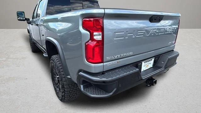 Used 2024 Gray Chevrolet ZR2 image 33