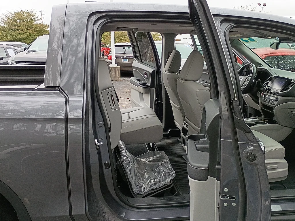 Certified Used 2023 GREY Honda RTL image 14