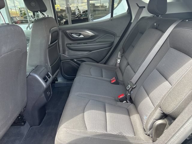 Used 2024 Ebony Twilight Metallic GMC SLE image 15