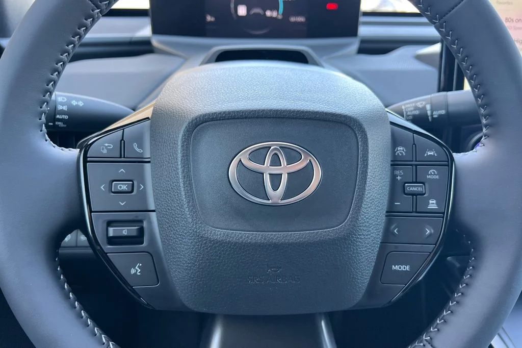 New 2026 Wind Chill Pearl Toyota XLE image 23