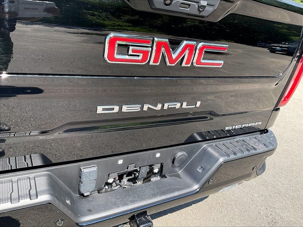 Used 2023 Black GMC Denali image 29