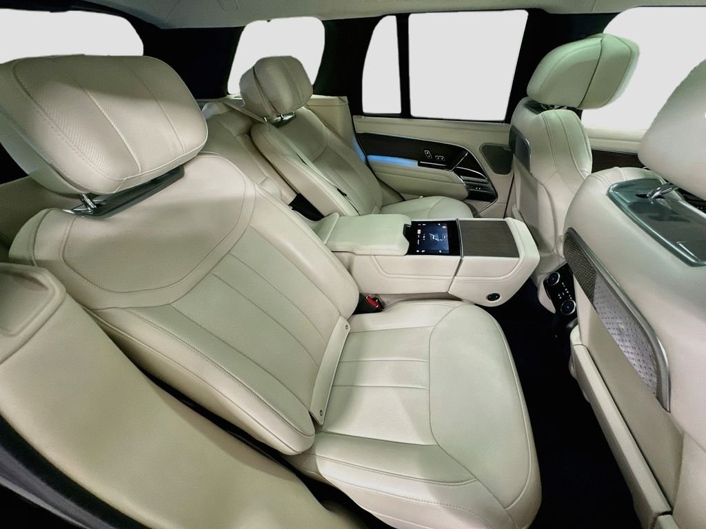 Used 2025 Santorini Black Metallic Land Rover Autobiography image 29