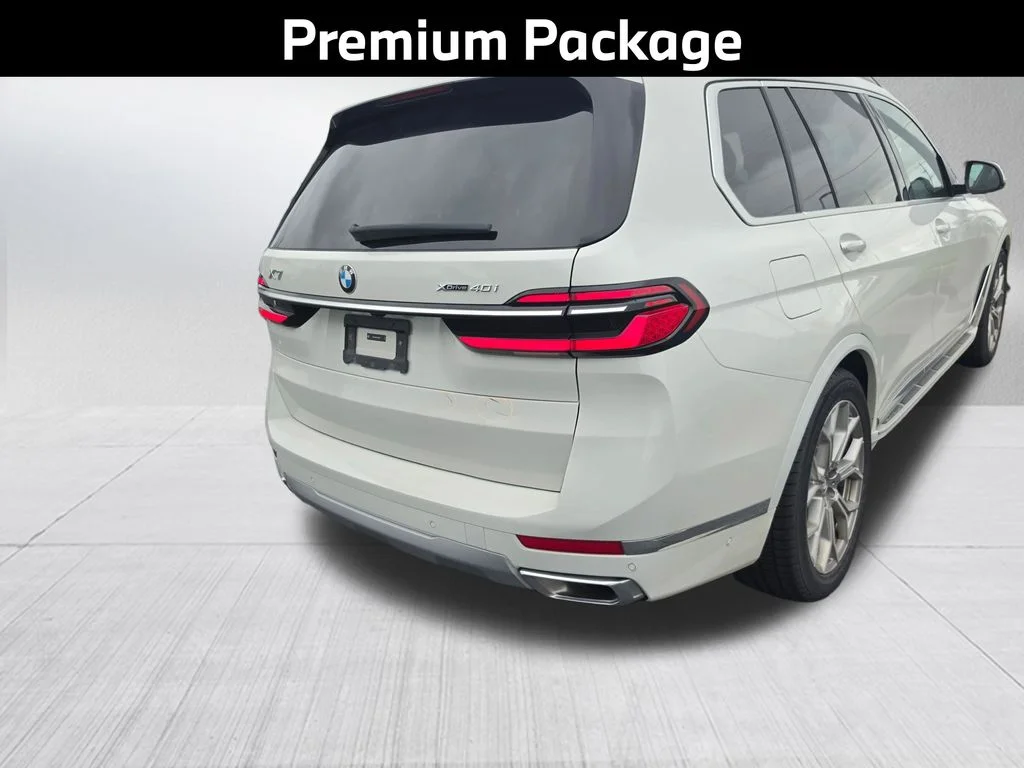 Used 2025 White BMW xDrive40i image 6