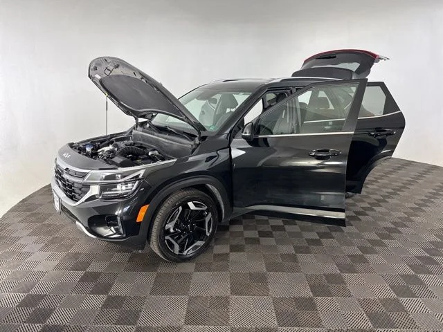 Used 2024 Black Kia SX image 12