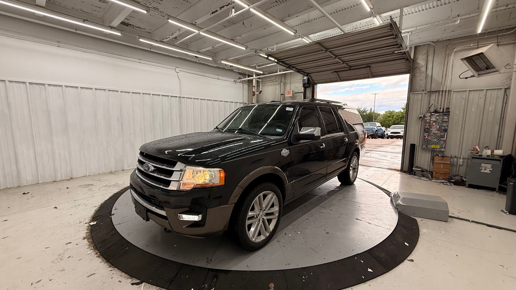 Used 2015 Black Ford King Ranch image 2