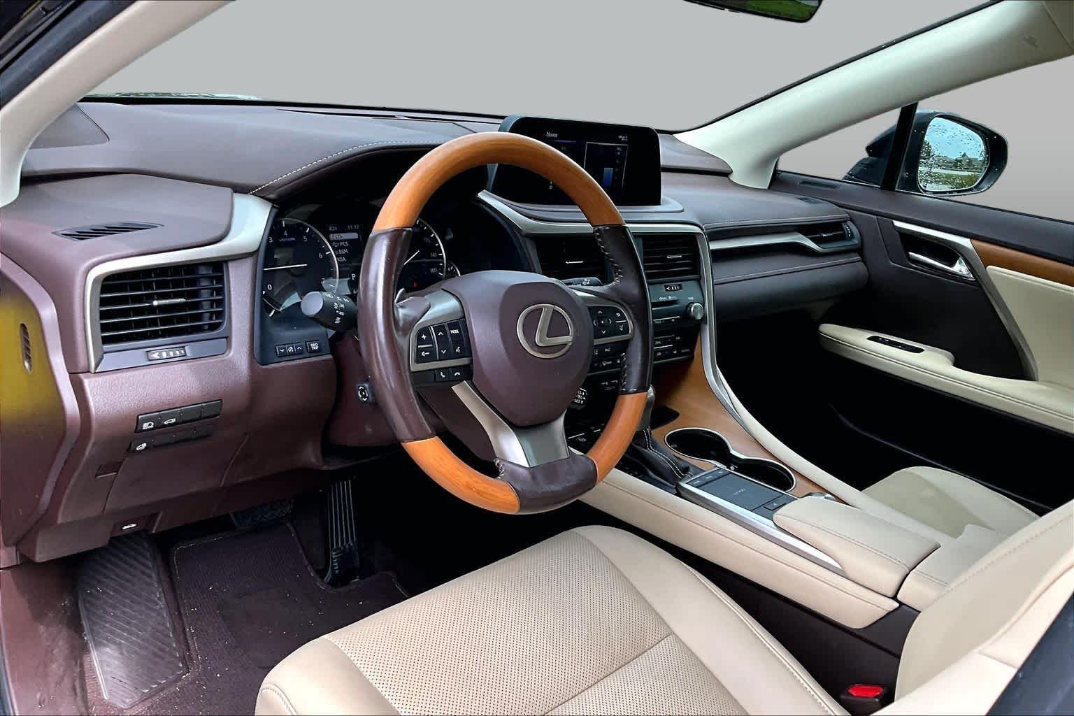 Used 2020 Nightfall Mica Lexus  image 18