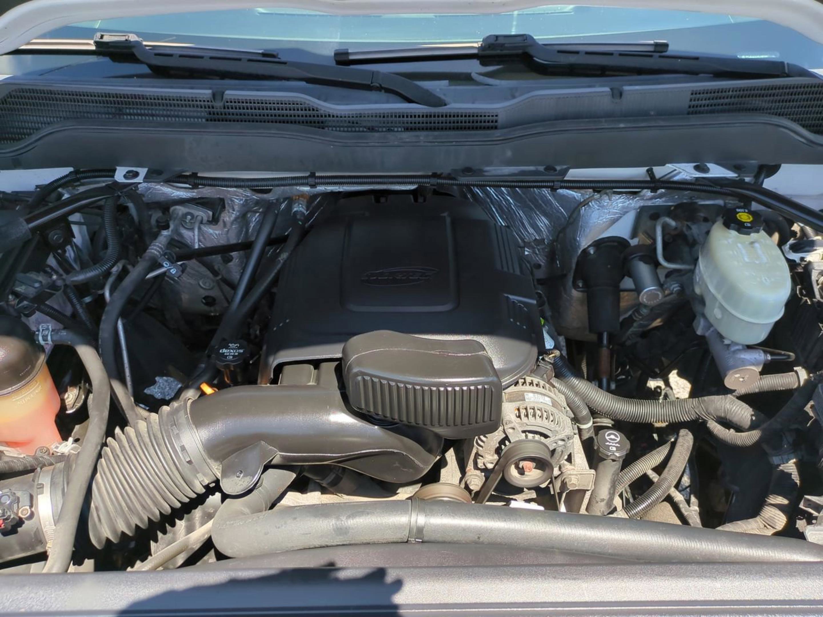 Used 2016 Summit White Chevrolet Work Truck image 14