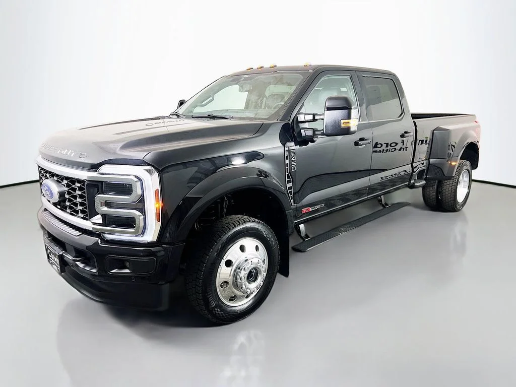 New 2026 Agate Black Metallic Ford Platinum image 5