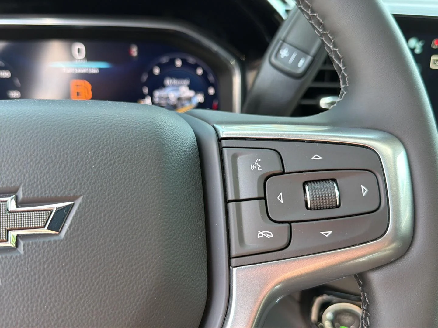 New 2026 Summit White Chevrolet LTZ image 23
