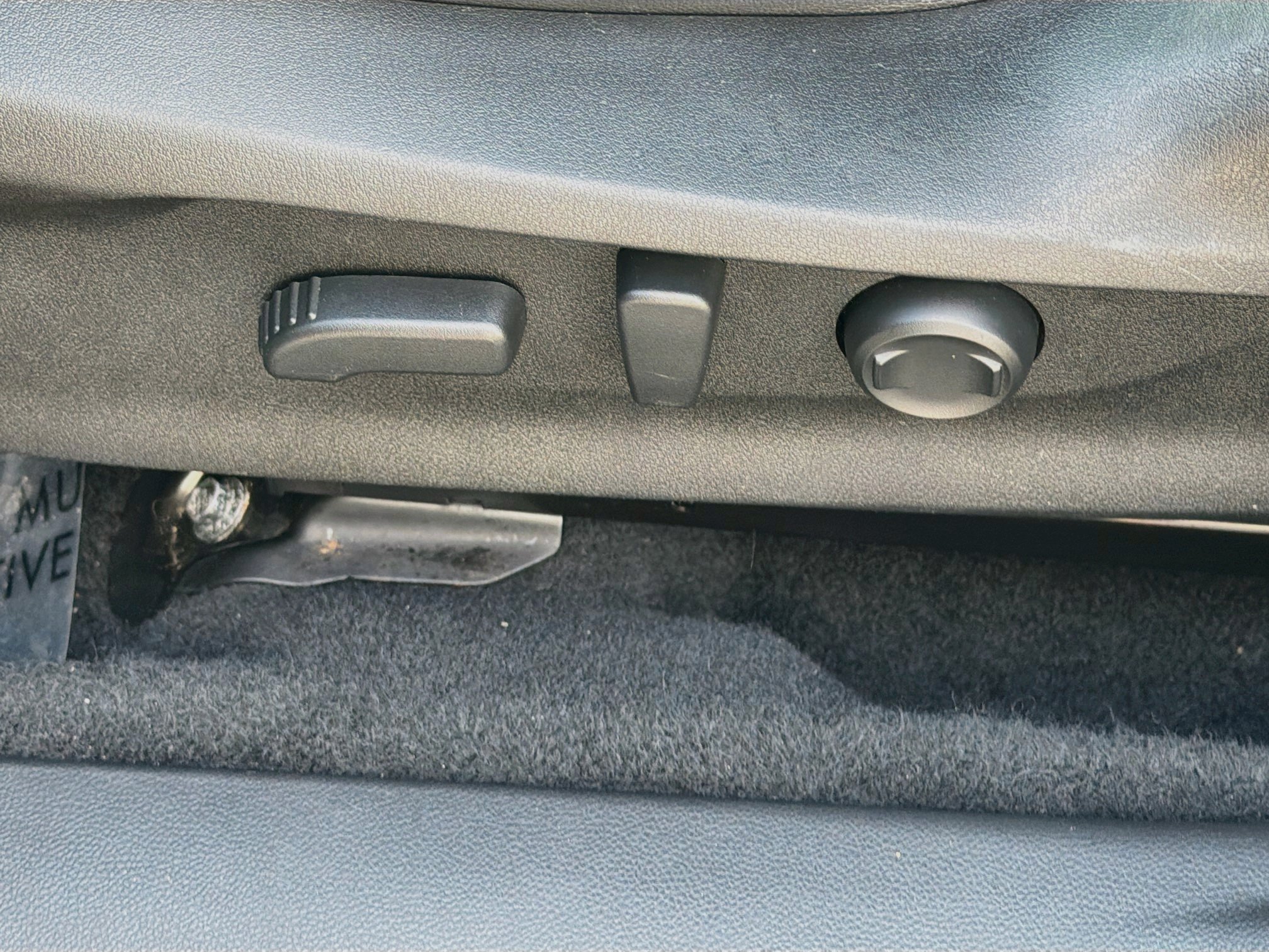 Used 2022 Magnetite Gray Metallic Subaru Limited image 23