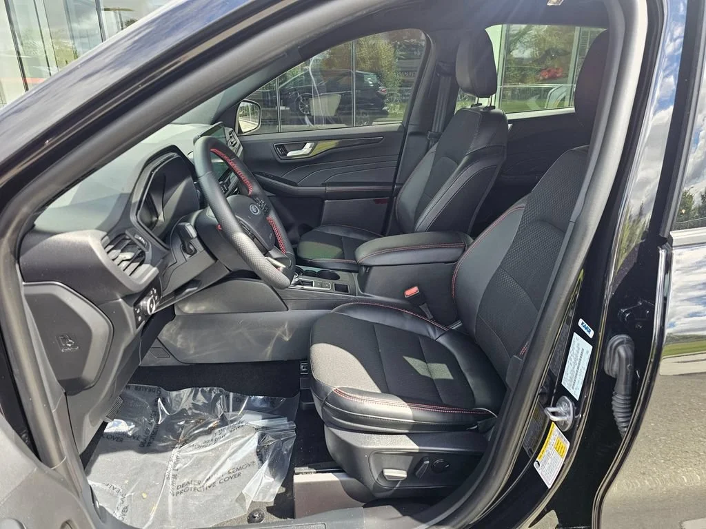 Used 2025  Ford ST-Line Select image 20
