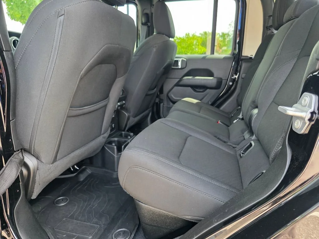 Used 2023 Black Jeep Overland 4x4 image 27