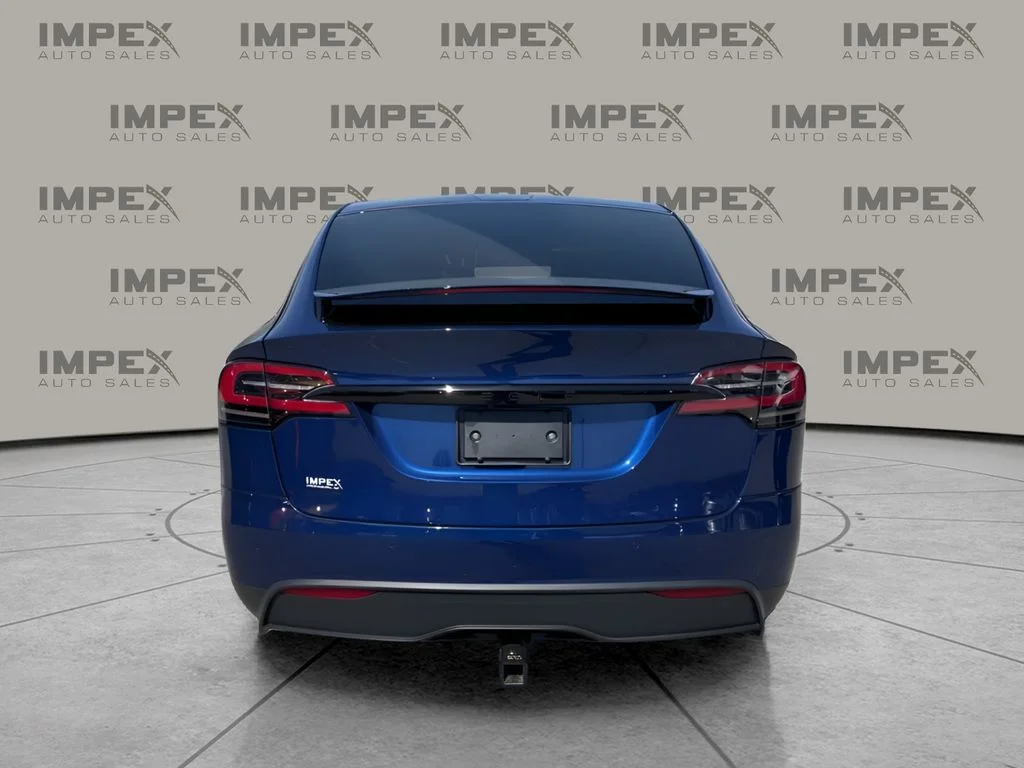 Used 2022  Tesla Base image 4