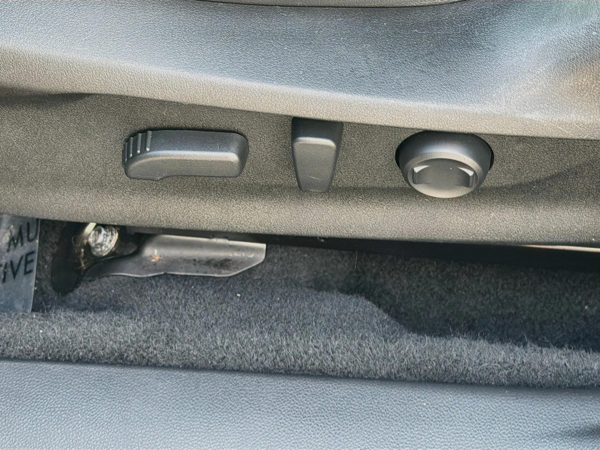 Used 2022 Magnetite Gray Metallic Subaru Limited image 23