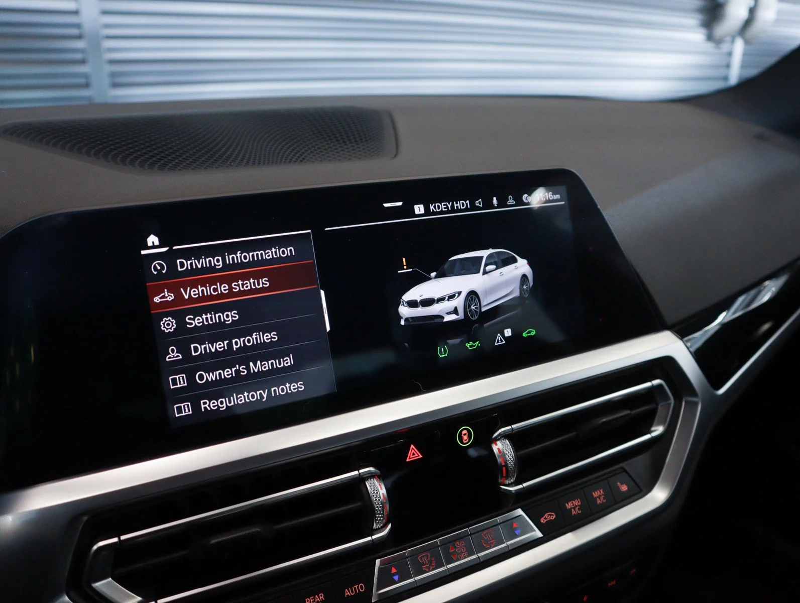 Used 2019 Alpine White BMW 330i image 20