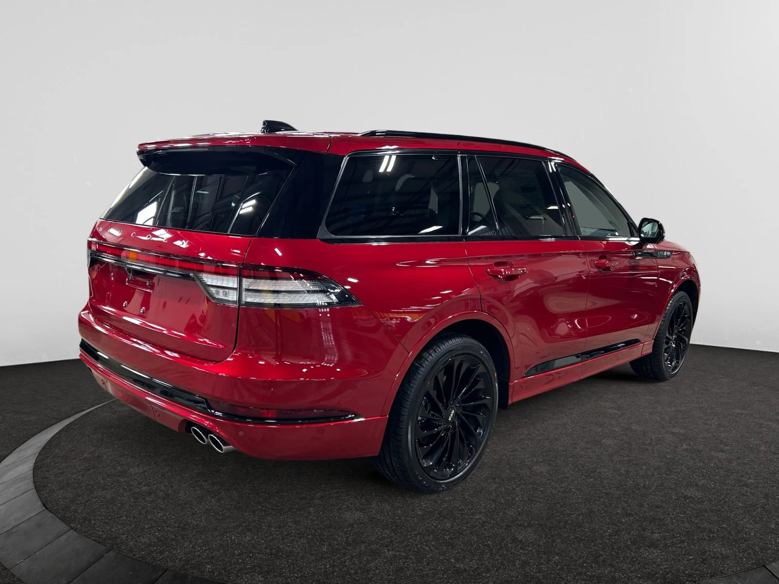 New 2026 Red Carpet Tinted Clearcoat Lincoln Reserve image 5