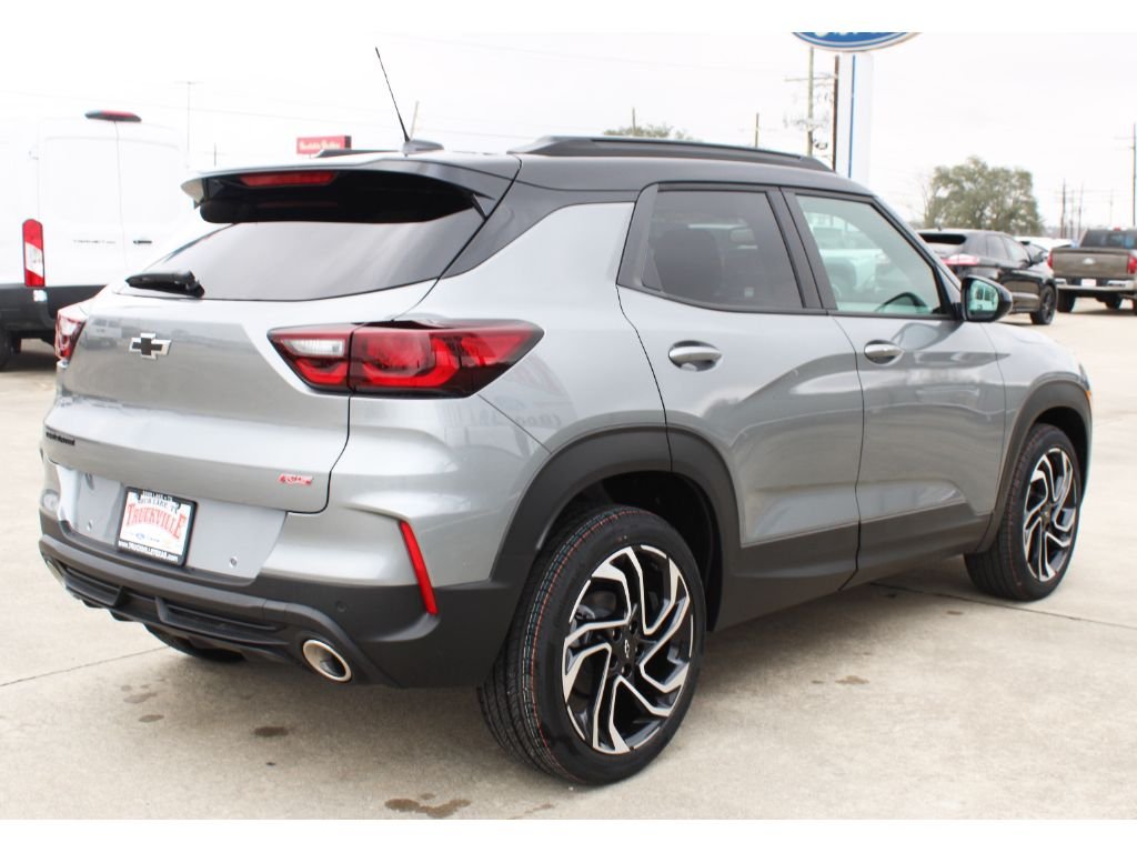 New 2026 Sterling Gray Metallic Chevrolet RS image 18
