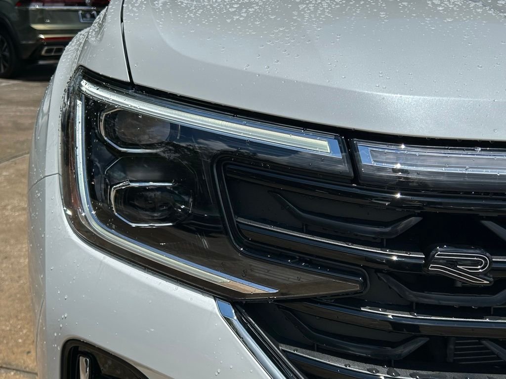 New 2026 White/off-white Volkswagen 2.0T SEL Premium R-Line image 39
